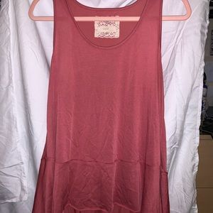 Light red loose tank